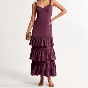 Abercrombie & Fitch Ruffle Tiered Maxi Dress in XSP